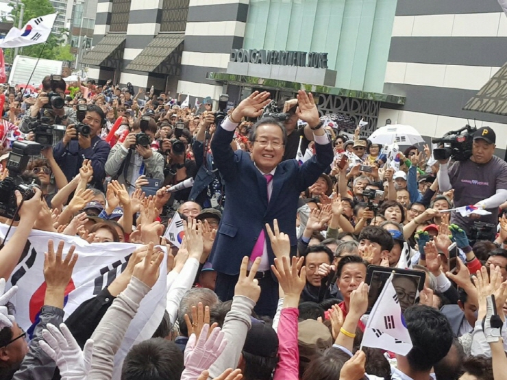 썸네일 이미지